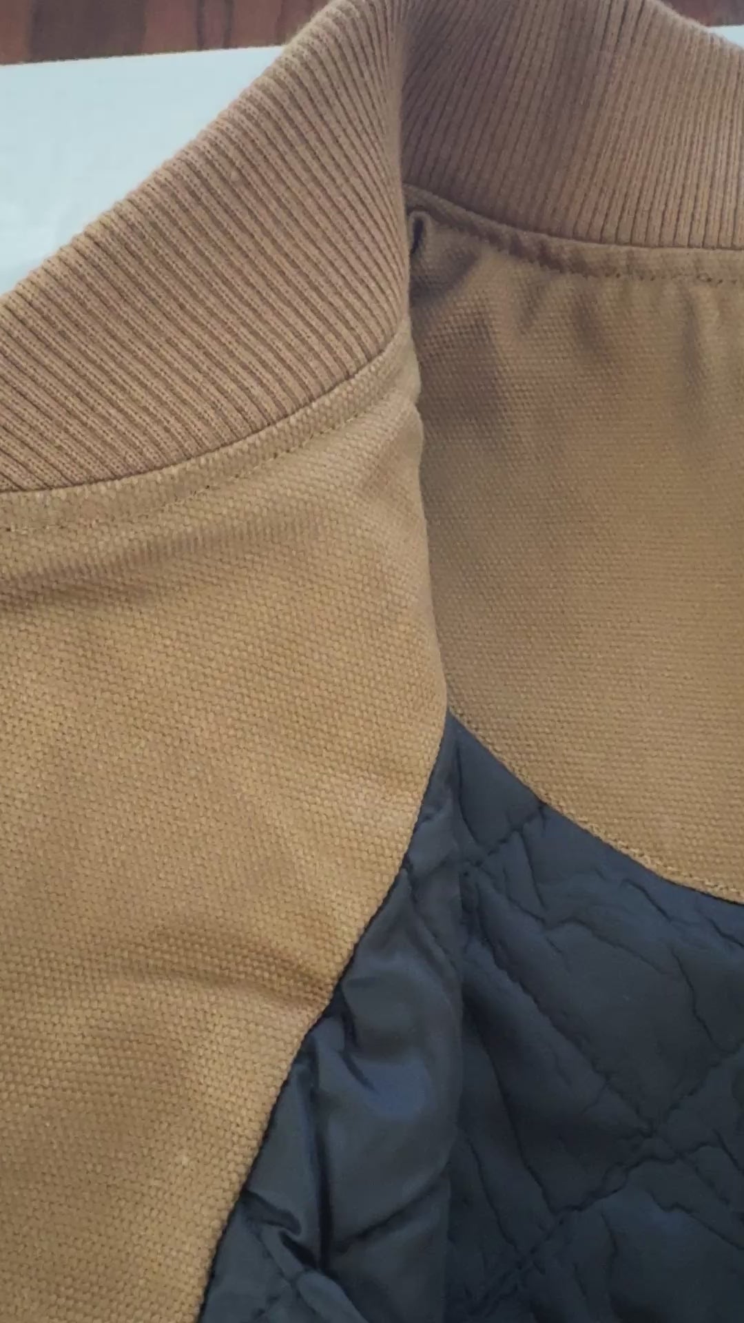 Cargar vídeo: Insulated Canvas Vest